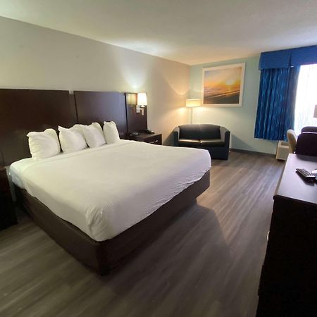 Days Inn By Wyndham Havelock Bagian luar foto