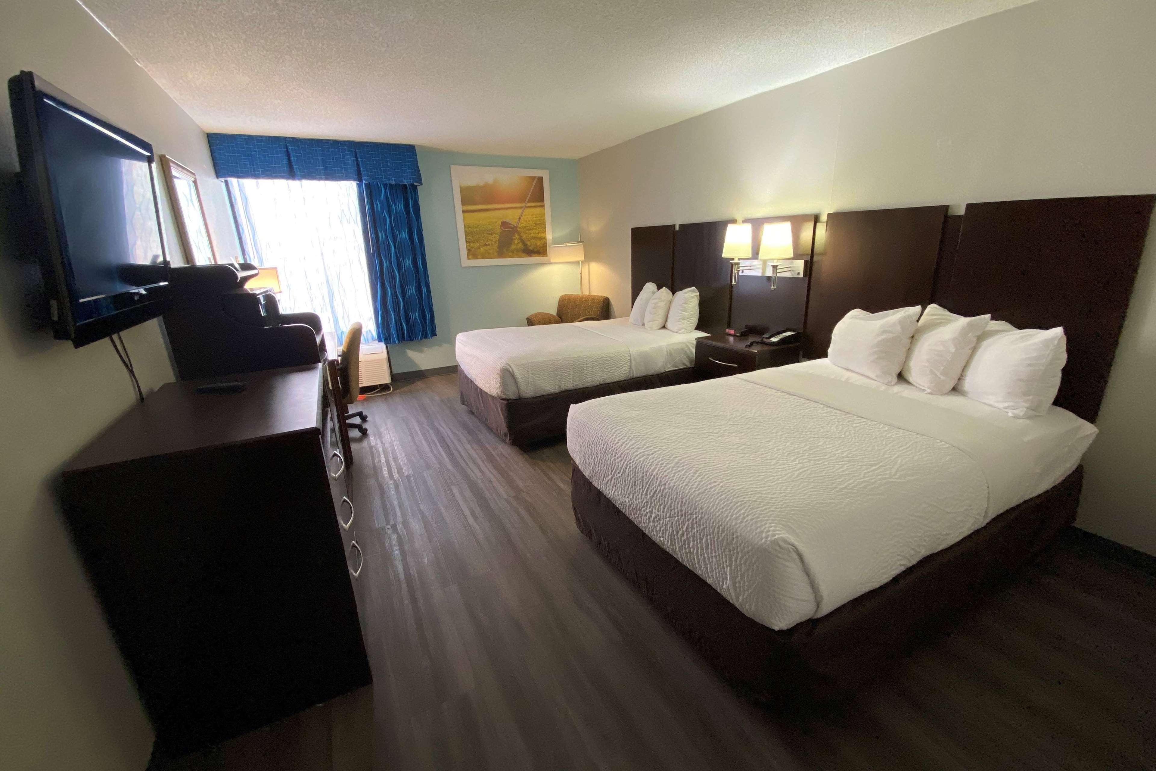 Days Inn By Wyndham Havelock Bagian luar foto