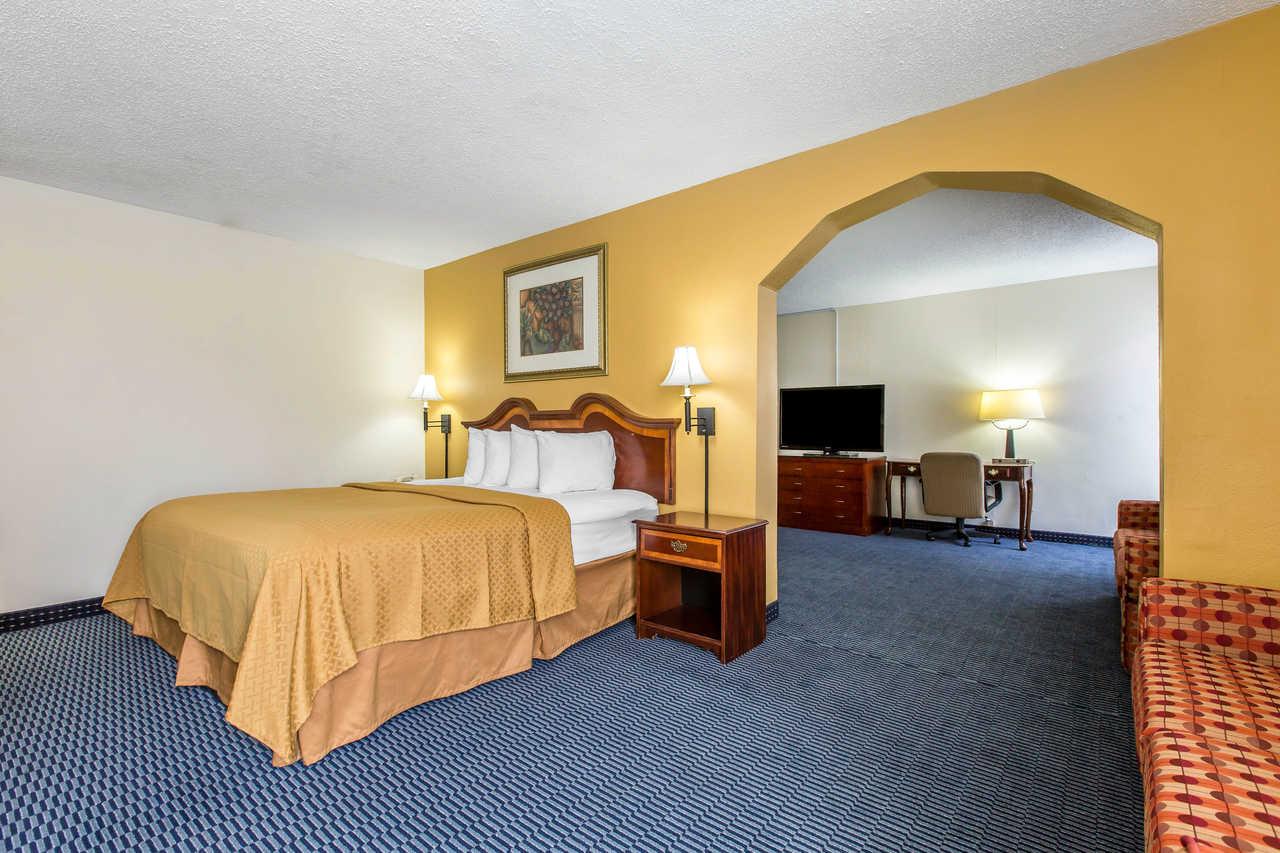 Days Inn By Wyndham Havelock Bagian luar foto