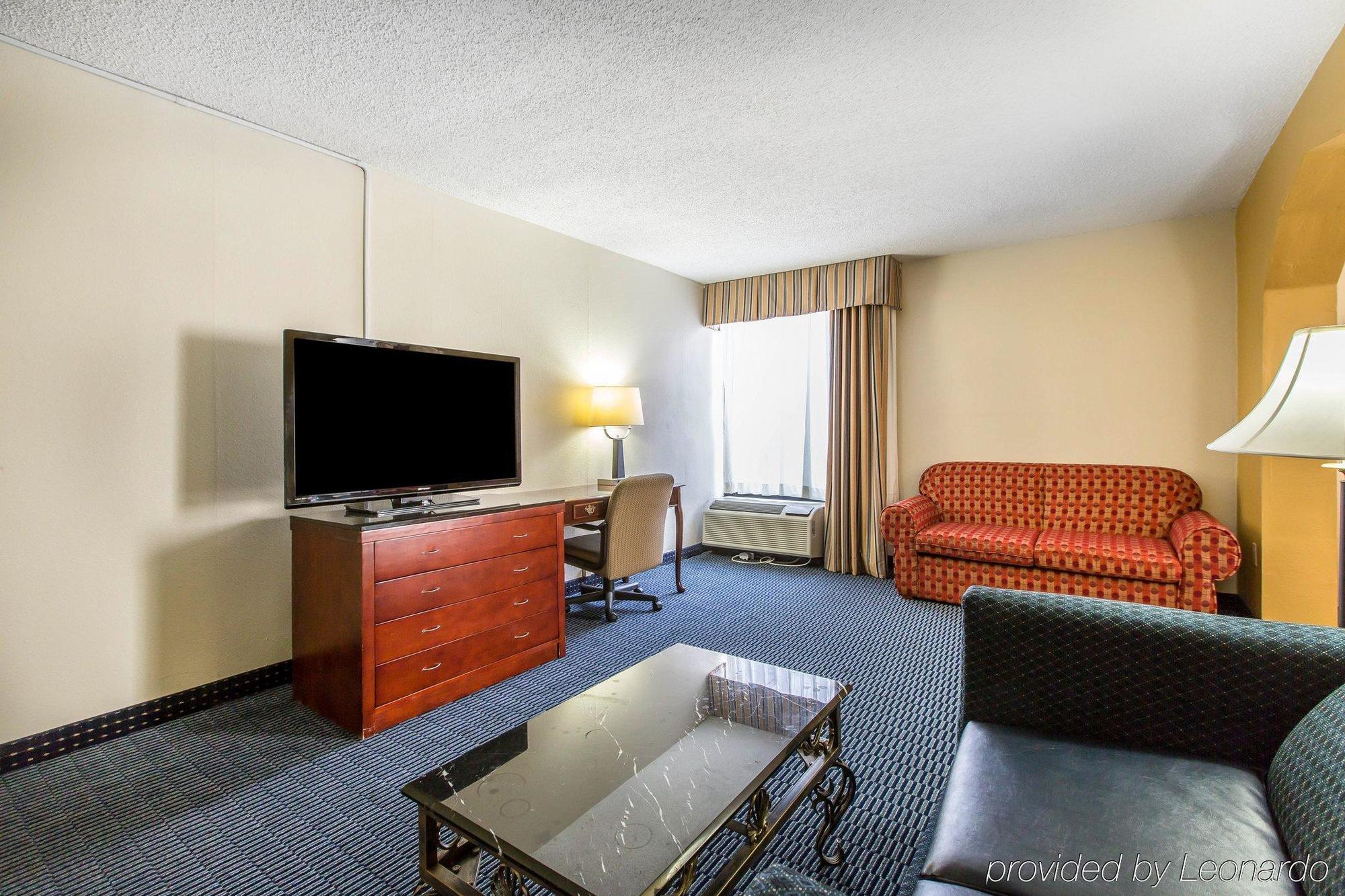 Days Inn By Wyndham Havelock Bagian luar foto