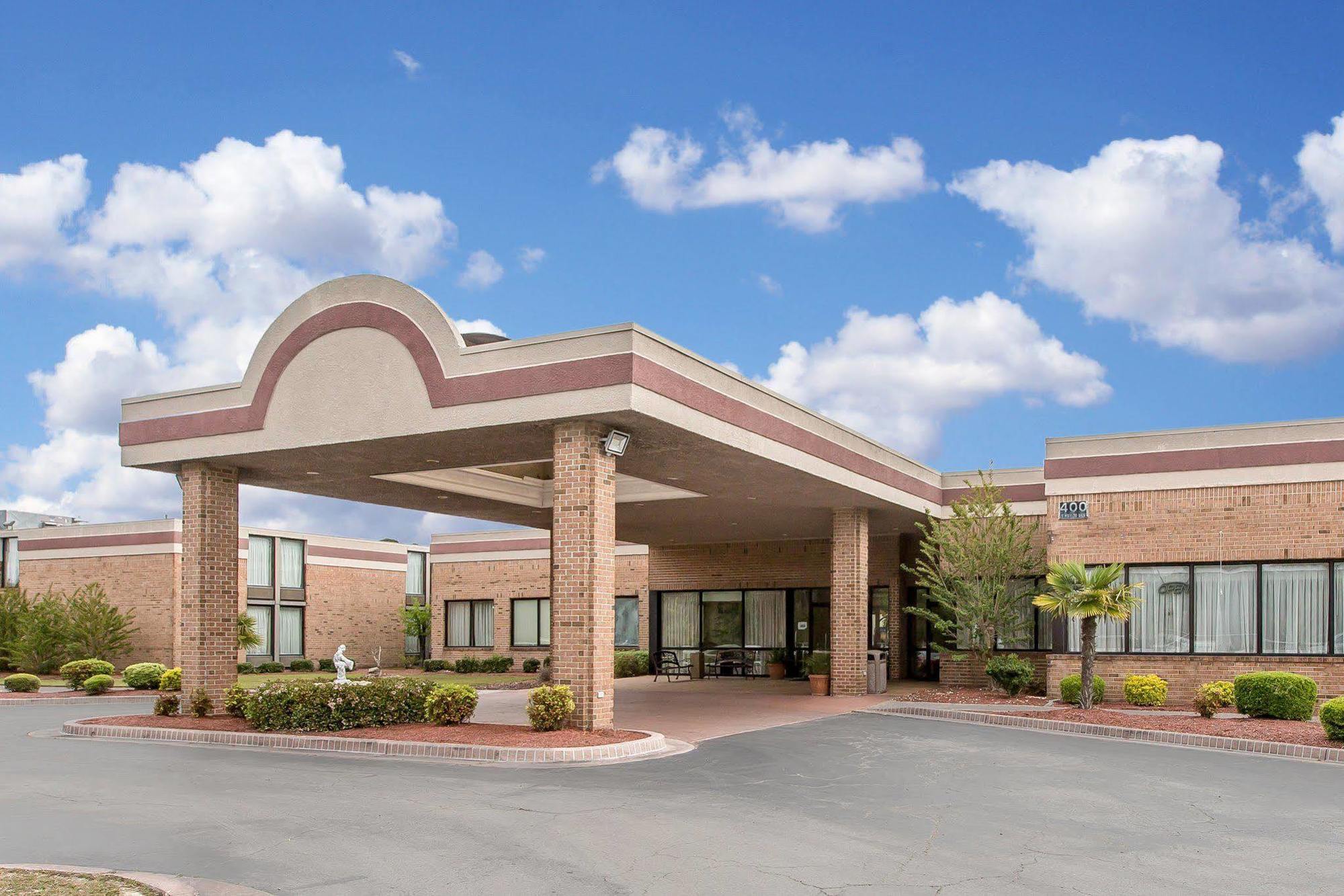 Days Inn By Wyndham Havelock Bagian luar foto